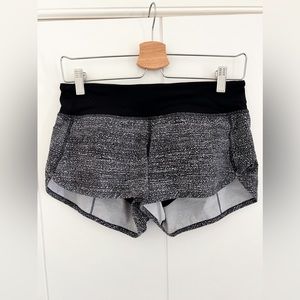Lululemon - Speed Up Low-Rise Lined Short 2.5”